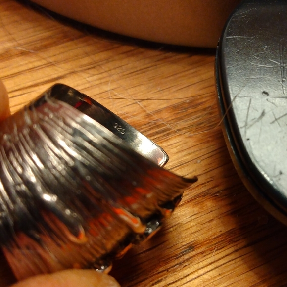 Gold Sterling Artisan Garnet Ring. - Picture 4 of 4